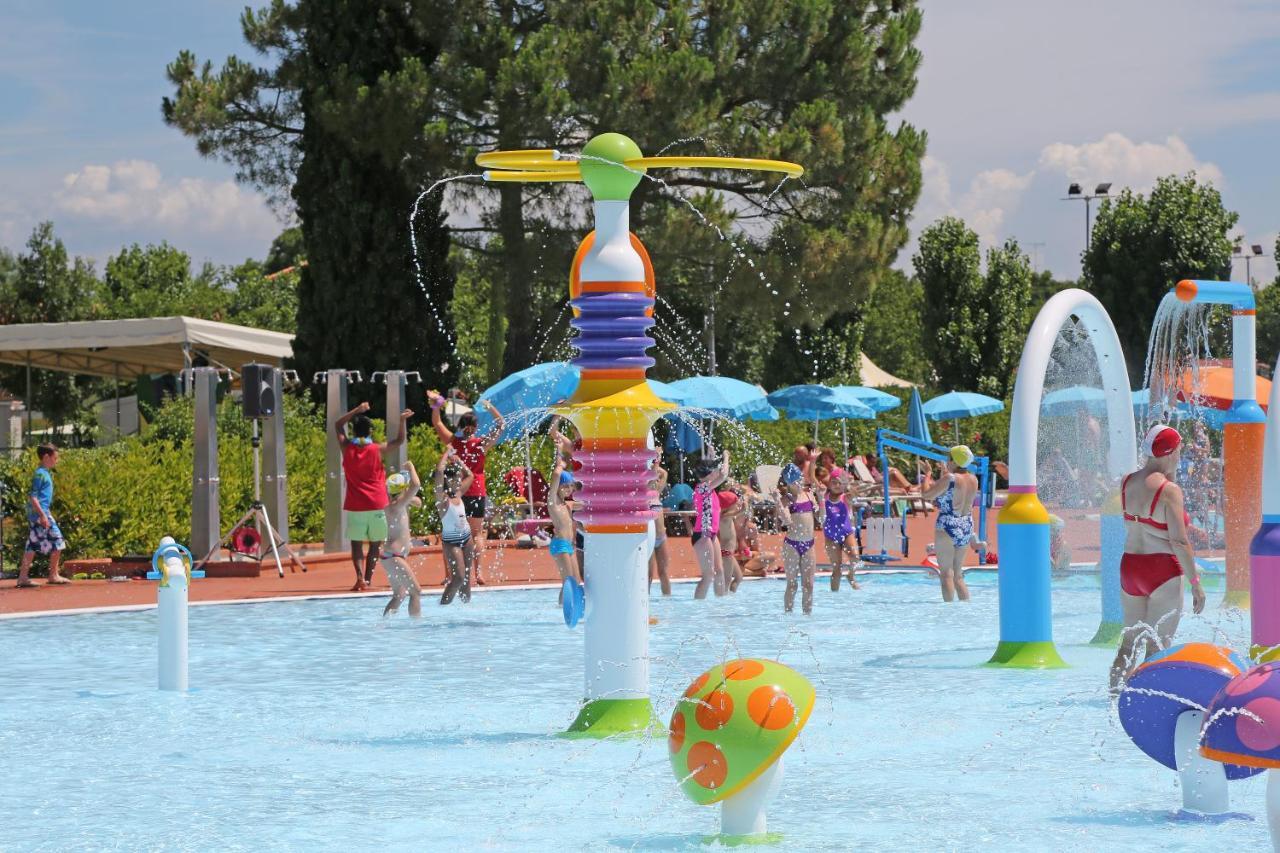San Francesco Camping Village Desenzano del Garda Esterno foto
